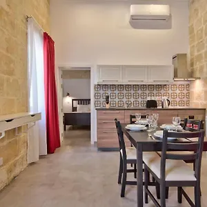 https://vallettastay-old-lodge-apartment-3.qawrahotelsmalta.org