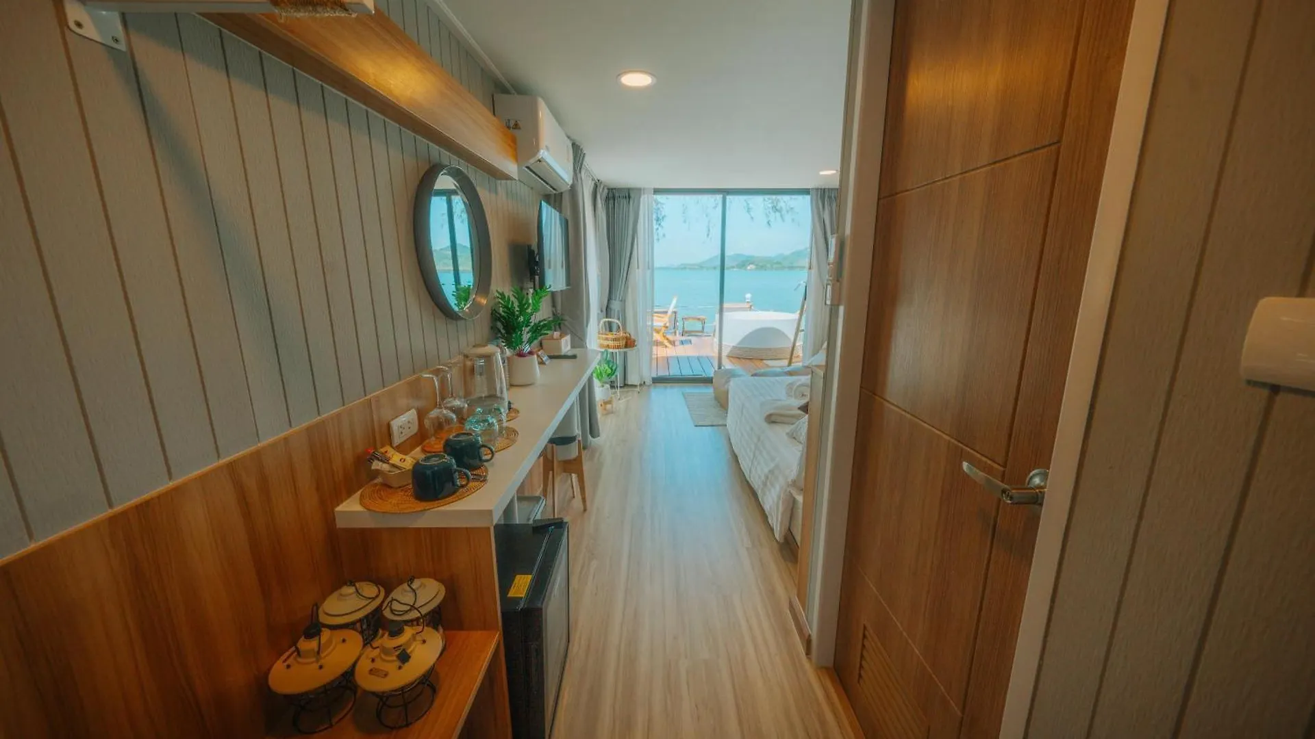 Villa Sea Sand See Sky Beach Front Resort Phuket